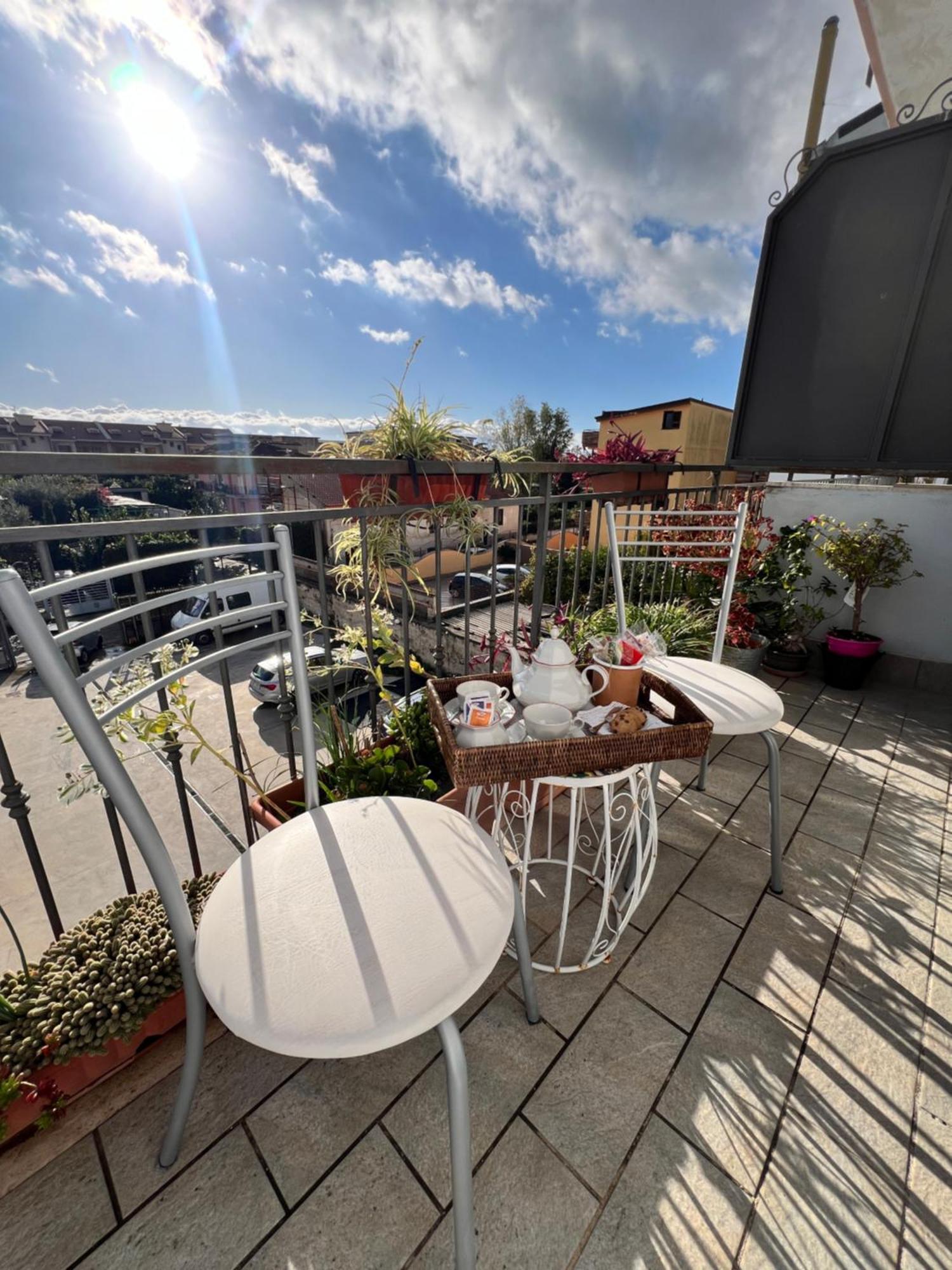 Il Giardino Della Reggia Bed & Breakfast Caserta Exterior photo